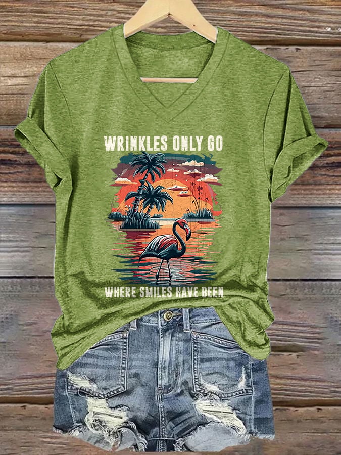 V-Neck Retro Flamingos And Palm Trees Wrinkles Only Go Where Smiles Have Been Print T-Shirt