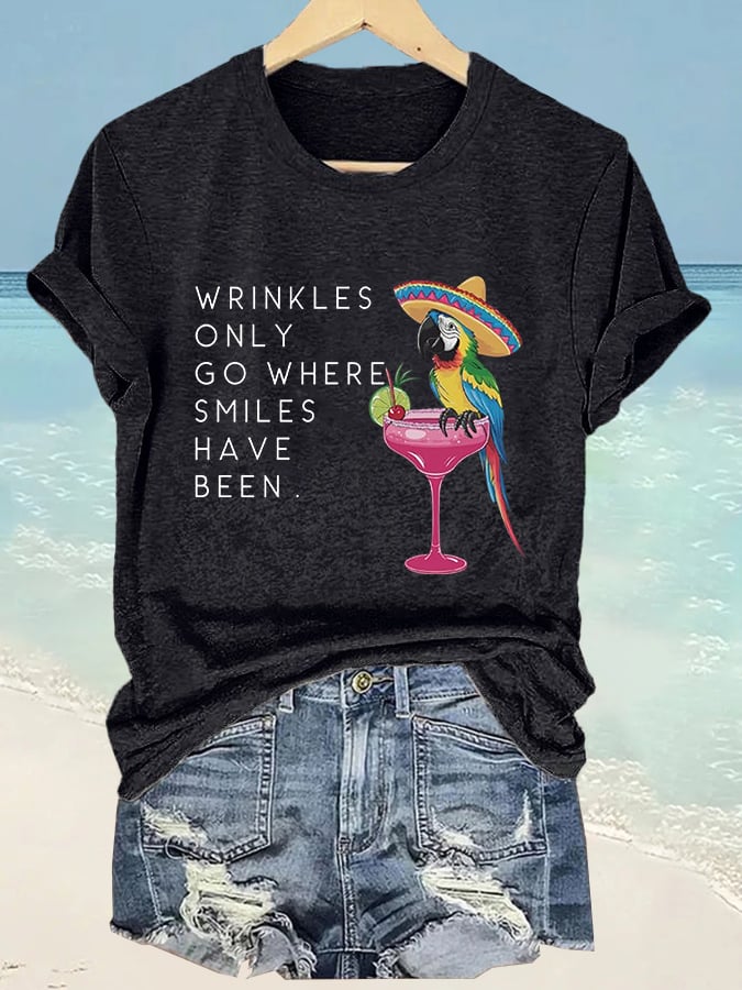 Retro Wrinkles Only Go Where Smiles Have Been Print T-Shirt