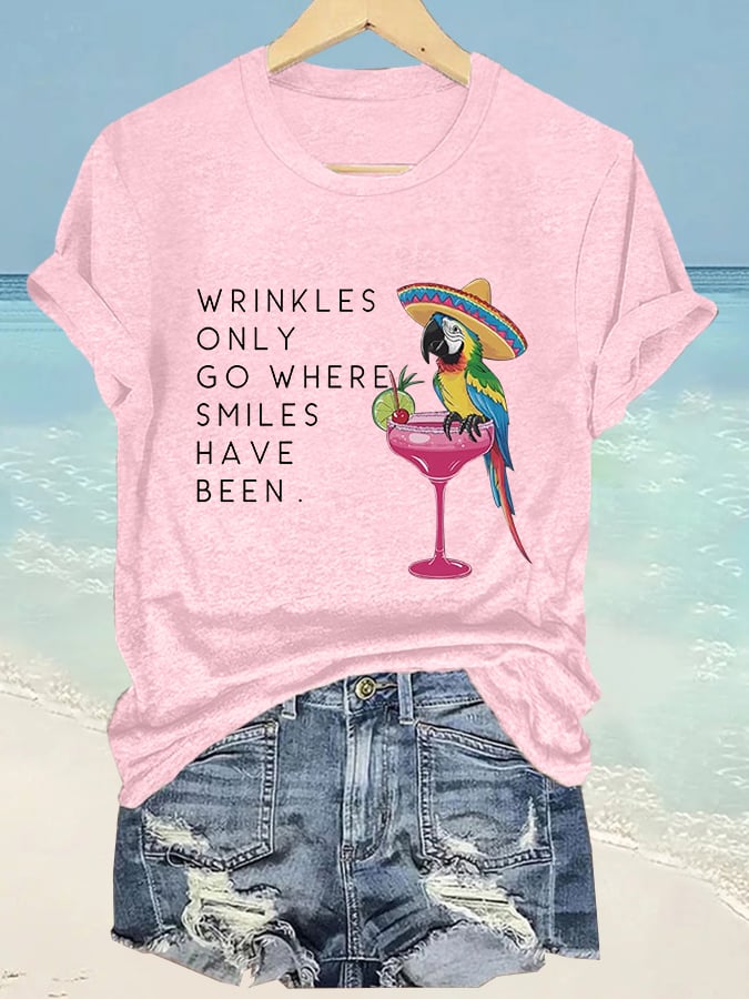 Retro Wrinkles Only Go Where Smiles Have Been Print T-Shirt