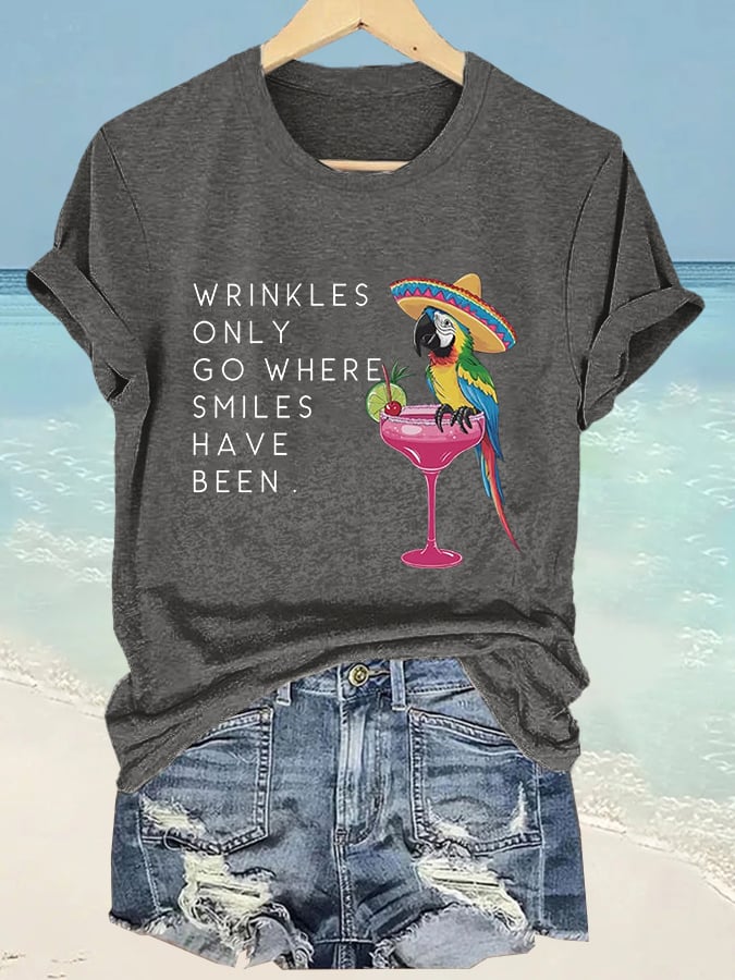 Retro Wrinkles Only Go Where Smiles Have Been Print T-Shirt