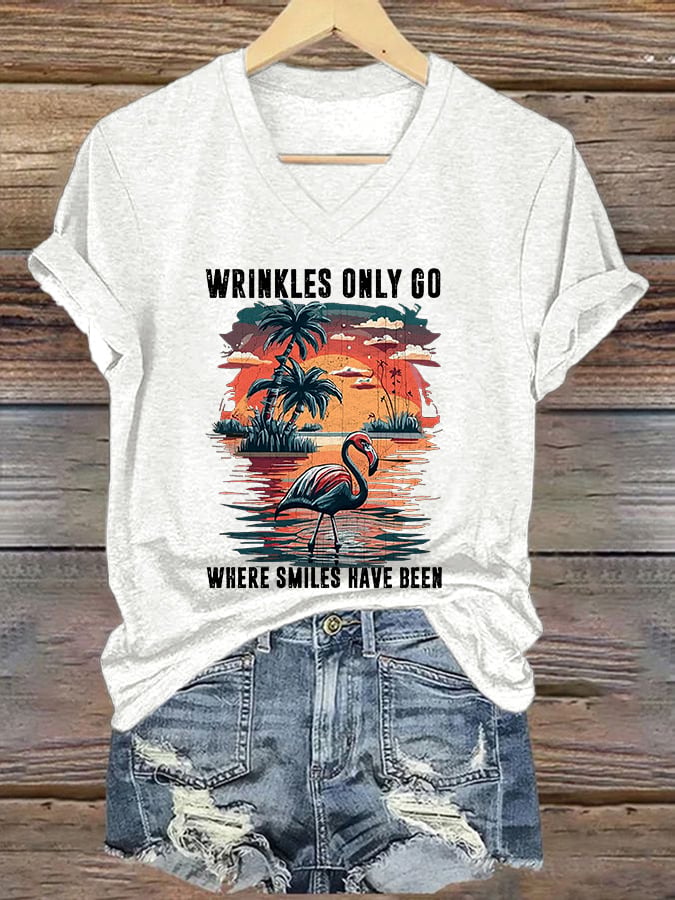 V-Neck Retro Flamingos And Palm Trees Wrinkles Only Go Where Smiles Have Been Print T-Shirt