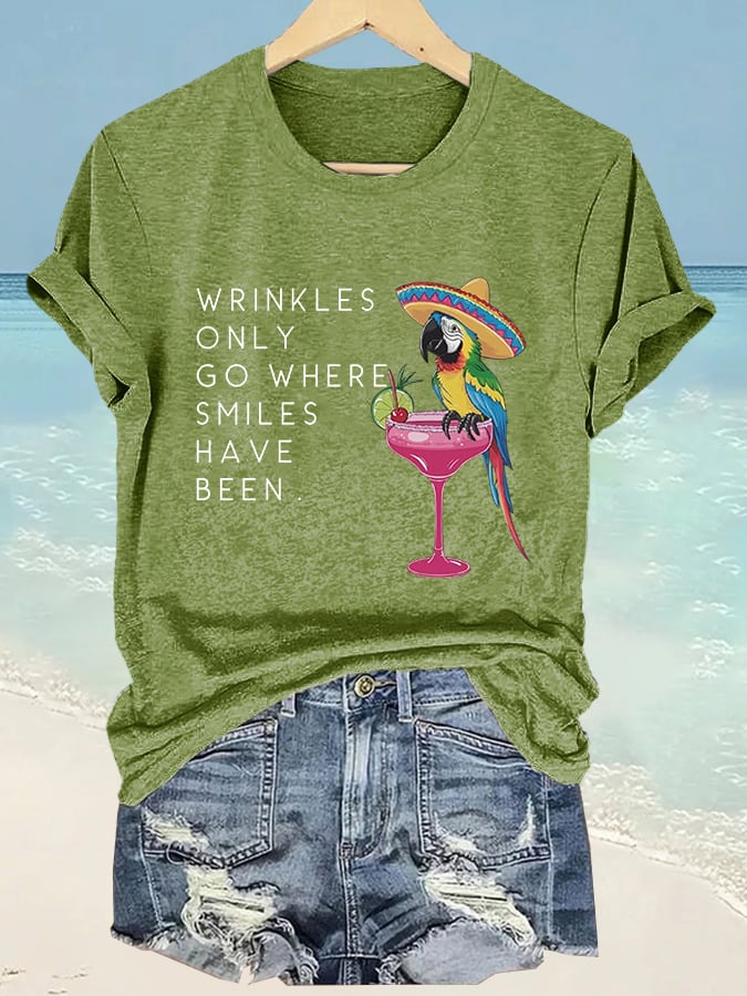 Retro Wrinkles Only Go Where Smiles Have Been Print T-Shirt